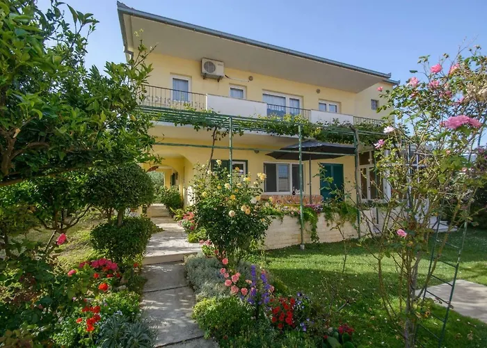 Green Garden House