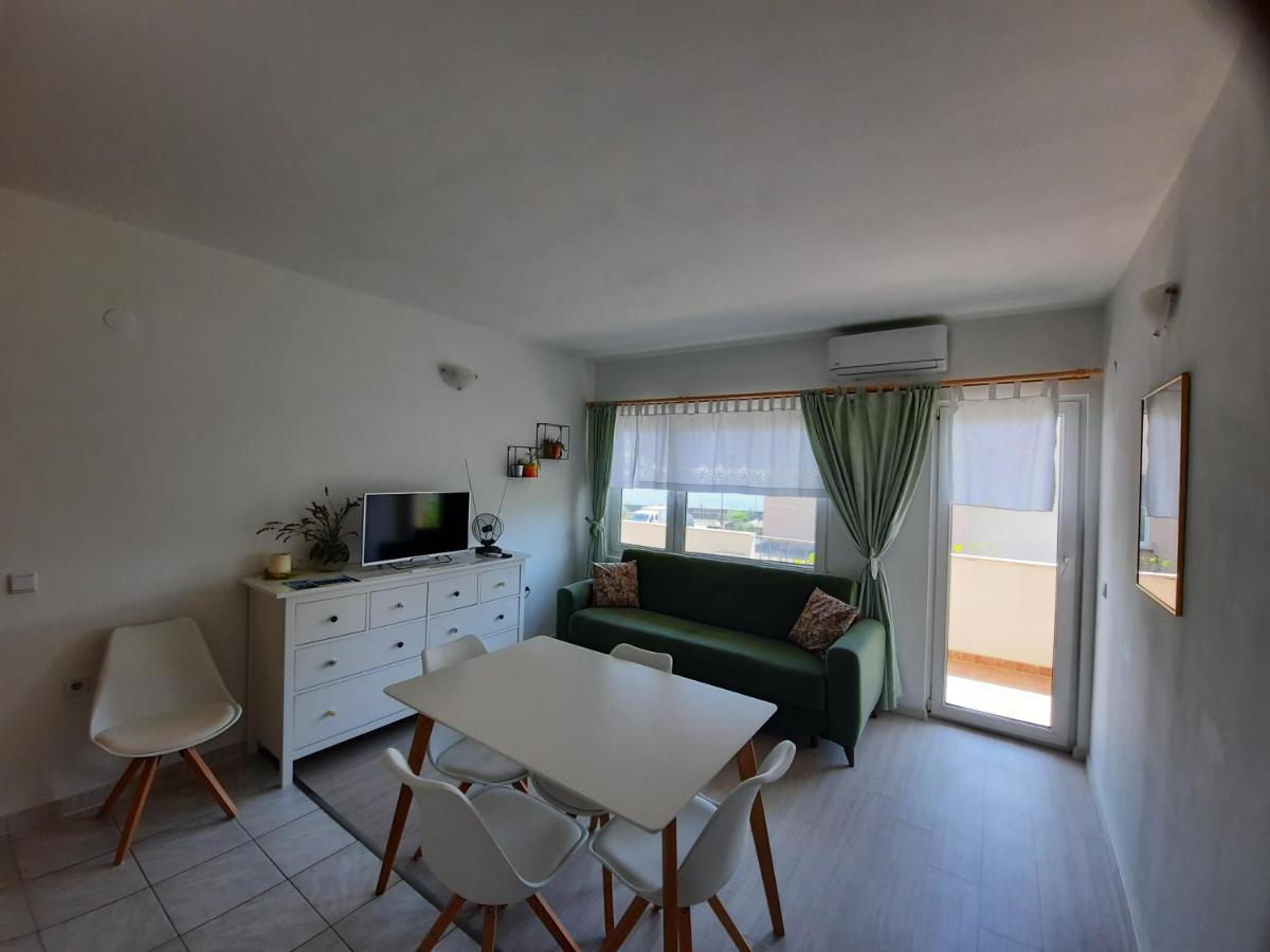 Garden House Apartment *
